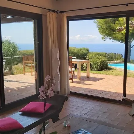 Beautiful Sea View Chalet *